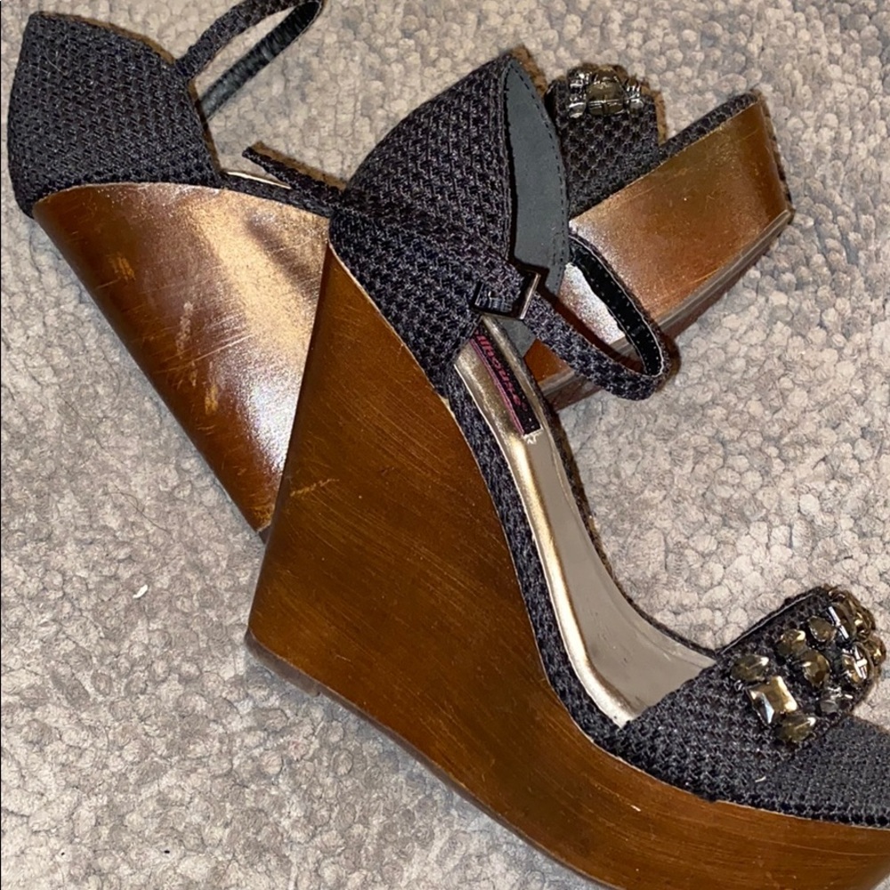 Heels - Picture 3 of 5